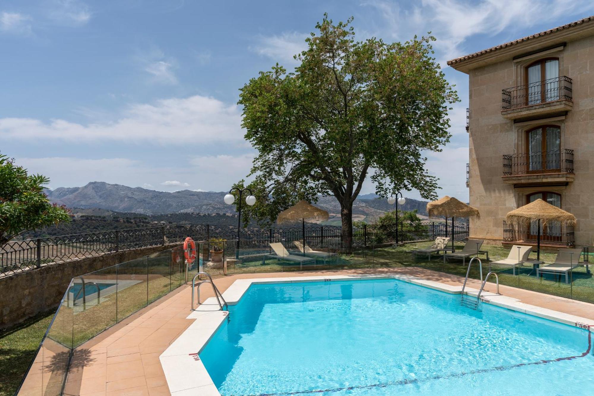 Parador De Ronda Bagian luar foto